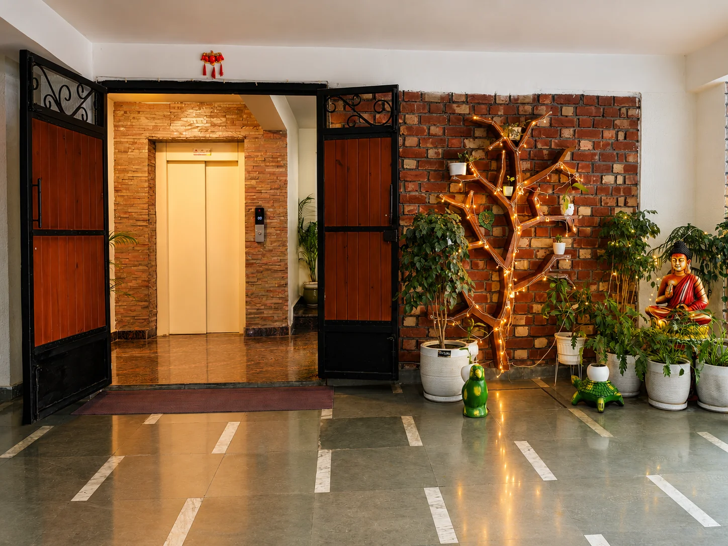 Grand main entrance of The Palatial Homes - verified premium bnb in Dehradun